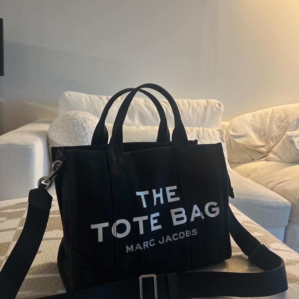 Marc Jacobs Black Messenger Bag with Adjustable Strap
